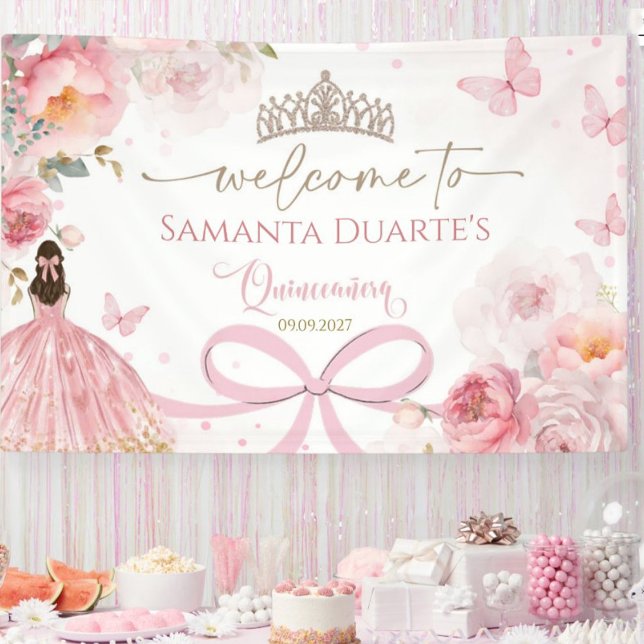 Banderoles Quinceañera Rose Pâle Ruban Floral Papillon (Blush pink quinceañera banner with bow, floral accents, and butterflies for sweet 15 party décor.)