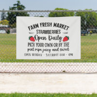 Vendeurs de fraises du marché