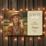Banderoles Western Dirty Quarty Photo 40th Birthday Party<br><div class="desc">Western Dirty Forty Photo 40th Birthday Party Banner présente une disposition rustique inspirée du pays avec un texte audacieux de style occidental "Dirty Quarty", message d'anniversaire personnalisé, et espace pour une photo. Parfait pour un rodéo, ou cowgirl -thème de fête de 40ème anniversaire. Un gardien sympa et amusant pour elle,...</div>