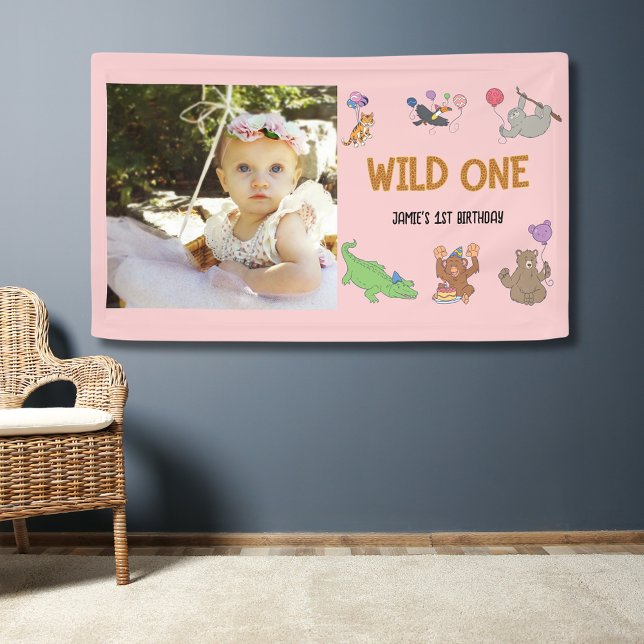 Banderoles Wild One Jungle Safari rose 1er anniversaire (1st Birthday party wall banner in pink with with wild one jungle safari theme. Add a photo.)