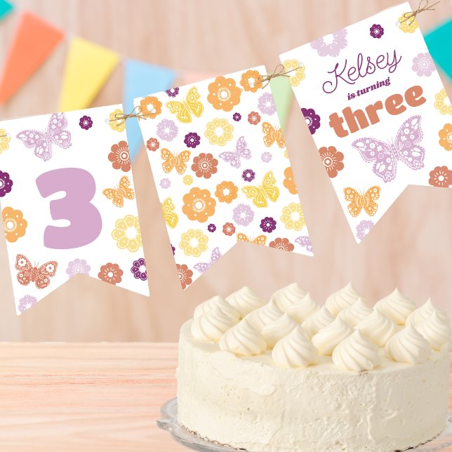 Bannière À Fanions Fête d'anniversaire du papillon rétro (Retro Butterfly Personalized Birthday Banner)