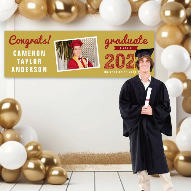 Bannière de fête de remise des diplômes Photo Féli (20YY Gold And Red Sketch, One Photo Modern Graduation Party Banner @ www.zazzle.com/color_therapy)