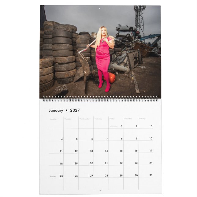 Barbara 2022 Calendrier Scrapyard par Evija Laivin (Jan 2027)