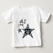 Barboteuse blanche avec étoiles