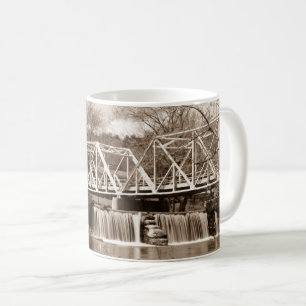 Barrage À Finley River Sepia Café Mug