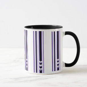 Barre la tasse de pourpre de coeurs de n