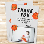 Basket-ball Balls Photo Merci carte entraîneur<br><div class="desc">Basketball Balls Photo Merci Carte d'entraîneur. Basketball merci carte coach avec photo,  merci texte,  nom de l'entraîneur,  nom de l'équipe,  année,  nom du joueur et boules de basket. Personnalisez la carte avec les noms et votre texte.</div>