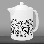 Bass Treble Clef Coeurs Black & White Music Teapot<br><div class="desc">Dispose d'une clé basse noir et blanc et motif de clé trible. Pour plus de cadeaux et de décors sur le thème de la musique,  visitez le reste de cette boutique.</div>