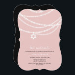 Bat mitzvah Rose Étincelle De David Invitation<br><div class="desc">Le Bat mitzvah Rose Éclate La Carte D'Invitation Religieuse De David Pour Les Filles. Cette carte à plat d'invitation religieuse moderne et élégante présente des cordes ornementales scintillantes et chic drapées sur le devant agrémentées d'une simple étoile de david icon. Il existe de nombreuses variantes de couleur de ce design...</div>