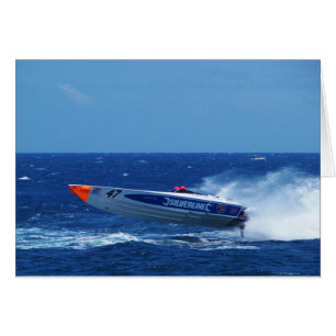 Bateau à moteur sponsorisé par Silverline.