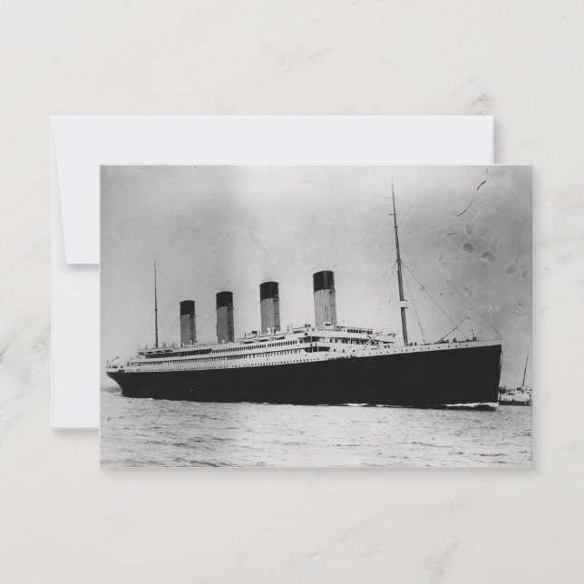 Bateau à vapeur RMS Titanic (Devant)