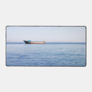 Bateau de mer calme