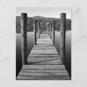 Bateau en bois débarquant sur carte postale Derwen