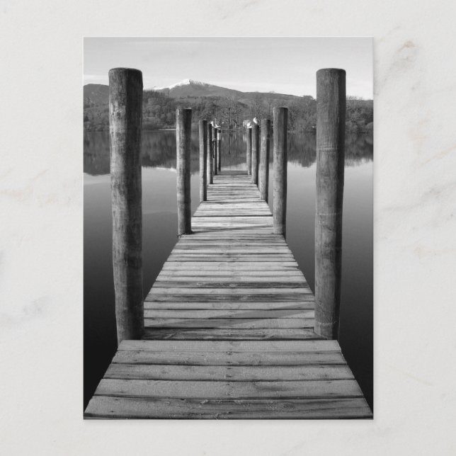 Bateau en bois débarquant sur carte postale Derwen (Devant)