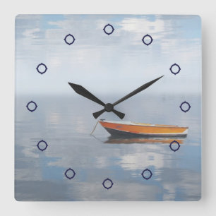 Bateau et horloge murale reflétée de photo de paix
