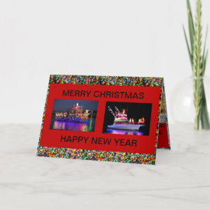 Bateaux avec les cartes lumineuses de Noël