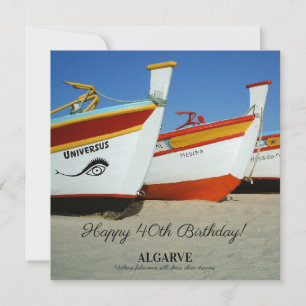 Bateaux de pêche sur la plage de l'Algarve Photo