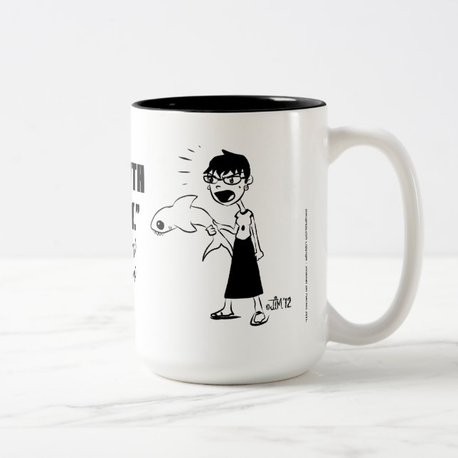 Battement quelqu'un avec une tasse de requin de (Droit)