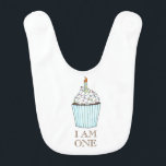 Bavoir I Am One 1 Baby's First Birthday Cupcake Candle<br><div class="desc">Il présente une illustration originale d'un cupcake surmonté d'un glaçage,  d'arrosages et d'une bougie. Parfait pour le premier anniversaire de bébé ! Ne vois-tu pas ce que tu cherches ? Vous avez besoin d'aide pour la personnalisation ? Contactez ce concepteur pour avoir quelque chose créé juste pour vous.</div>