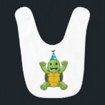 Bavoir Turtle at Birthday<br><div class="desc">Ce design est le cadeau idéal pour un anniversaire,  Noël et d'autres célébrations. Il convient aux femmes,  aux hommes et aux enfants.</div>