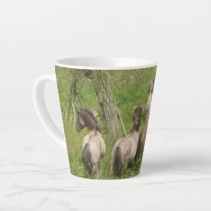 Beau Chevaux Sauvages Latte Mug