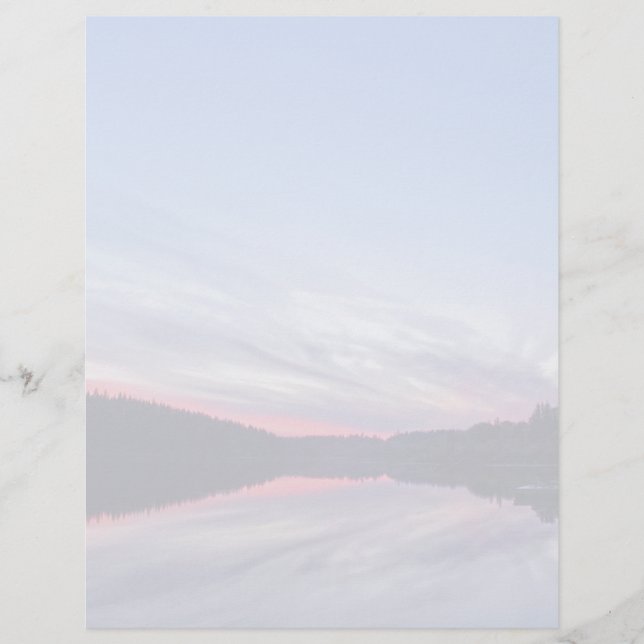 Beau coucher de soleil sauvage sur le lac Photo (Devant)