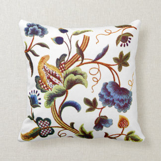 Beau Coussin de broderie Jacobean