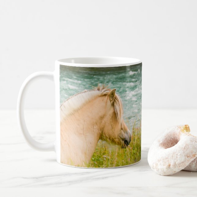 Beau Fjord Horse Coffee Mug (Avec donut)