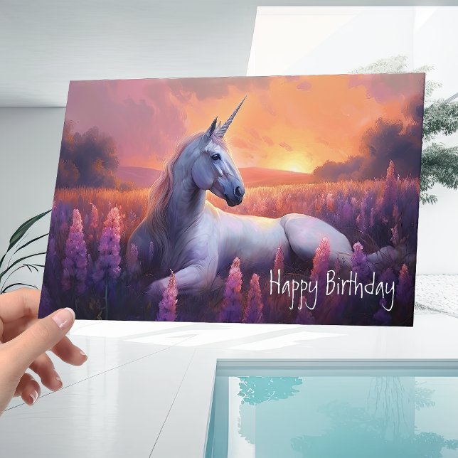 Beau Imaginaire blanc Unicorne carte d'anniversair (Créateur téléchargé)