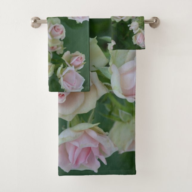 Beau jardin rose clair roses (En situation)