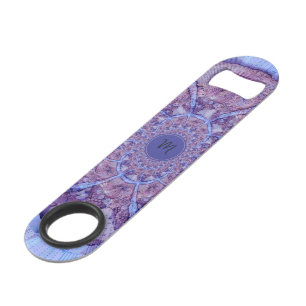Beau kaléidoscope pourpre coloré décoré d'un
