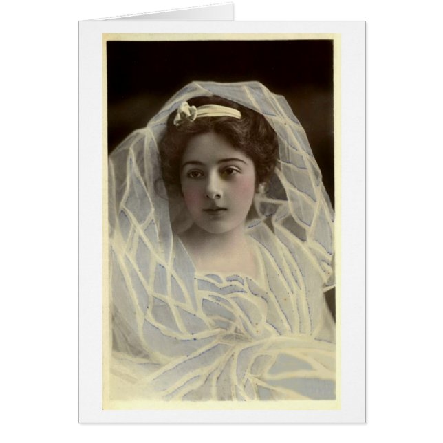 Beauté vintage en blanc, (Devant)