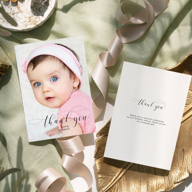 Bébé 1er Anniversaire Merci Élégant Swashes Script (Créateur téléchargé)