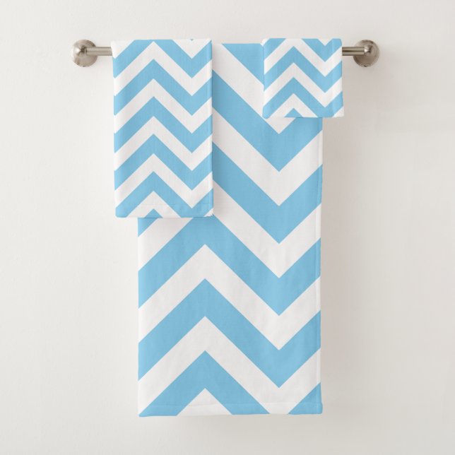 Bébé Bleu et Blanc Grand Horiz. Chevron Stripes (En situation)