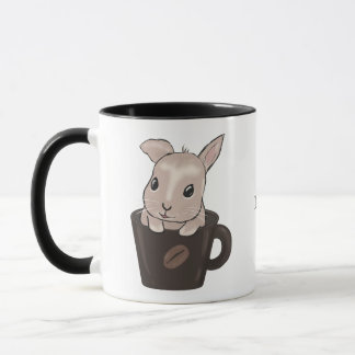 Bébé lapin dans une tasse