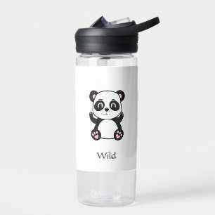 Bébé panda sauvage mignon sur une bouteille d'eau
