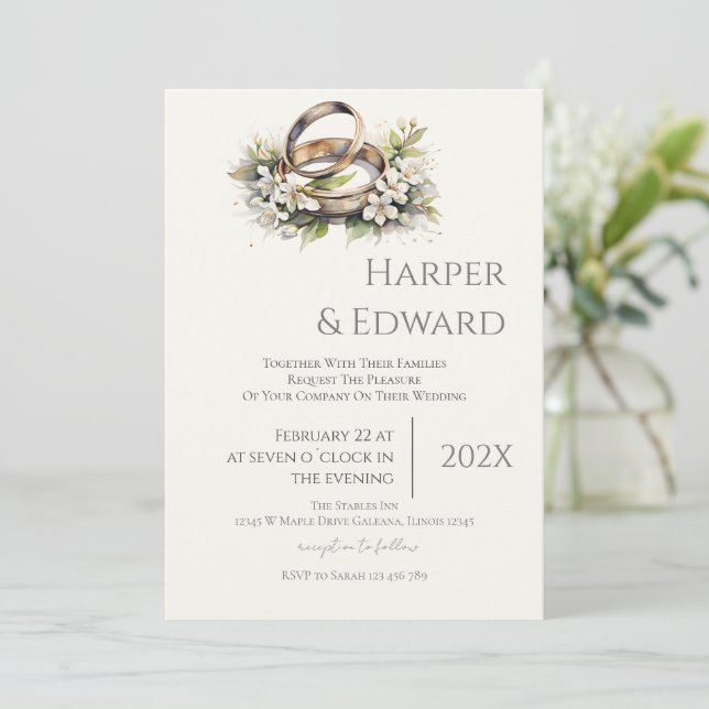 beige wedding invitation with ring (Debout devant)