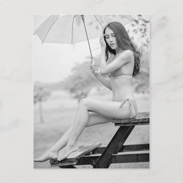 Belle carte postale photo de fille en bikini B&W (Devant)