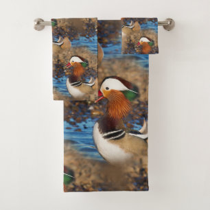 Belle Chatty Mandarin Canard à l'étang