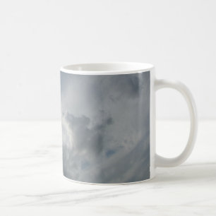 Belle Mug de café blanc bouffé nuages