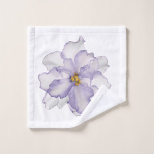 Belle orchidée sur le blanc