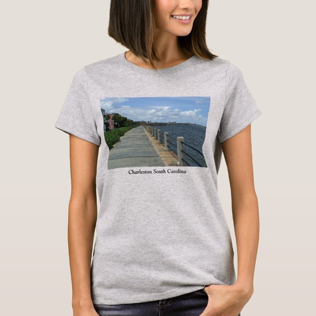 Belle promenade en bord de mer T-shirt (Devant)