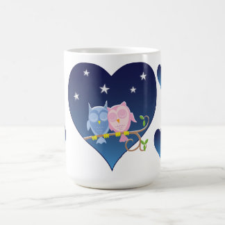 Belle tasse de couples de hiboux