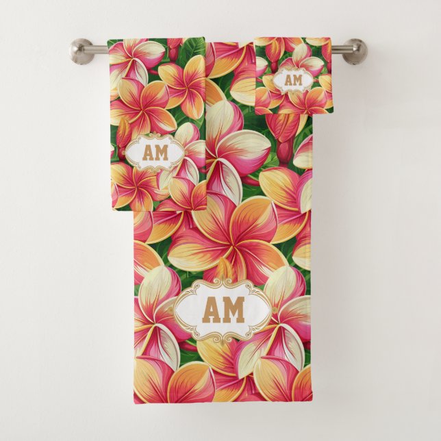 Belles fleurs tropicales roses et monogramme (En situation)