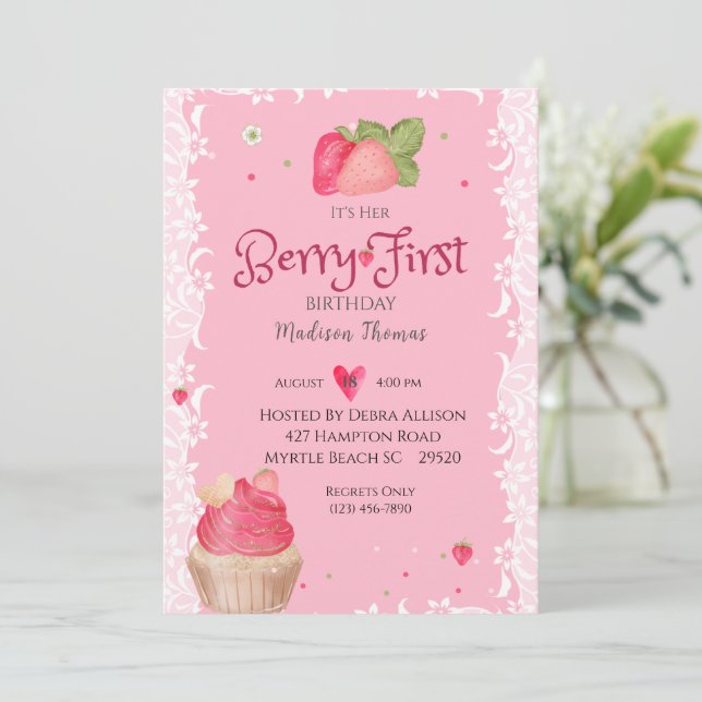 Berry 1er Anniversaire Fraise Invitation (Debout devant)