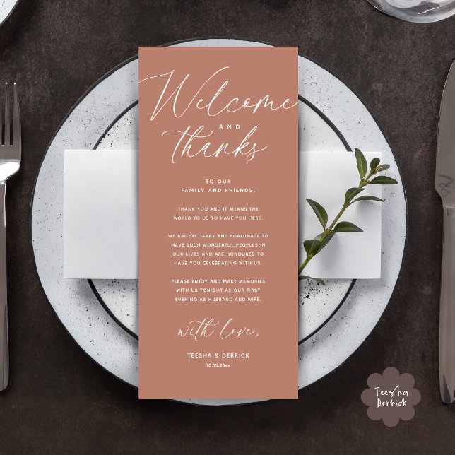 Bienvenue et merci, Place Setting Carte de remerci (Welcome and Thanks, Wedding Dinner Place Setting Thank You Card Modern Romantic Earthy Brown)