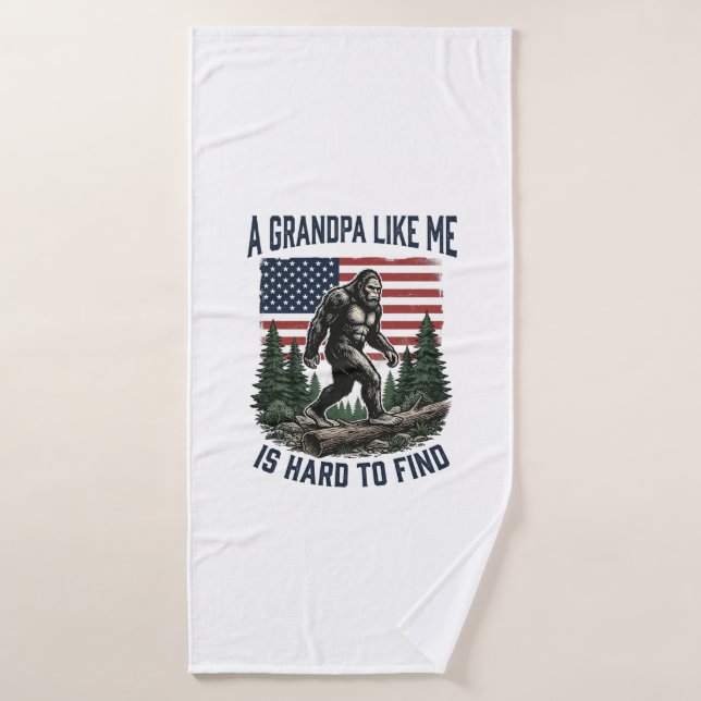 Bigfoot Grandpa Vintage American Flag Shirt Design (Serviette de bain)