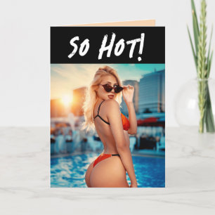 BIKINI GIRL FUNNY SUR LA CARTE D'ANNIVERSAIRE DE L