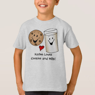 Biscuits et T-shirt personnalisés de lait