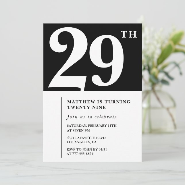 Black 29th birthday invitation Elegant Chic Simple (Debout devant)